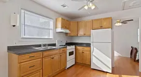 2 story beach house 3-Bedroom 2 baths Home 2 Blocks from the Ocean & Boardwalk Seaside heights - Image 3