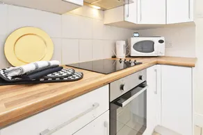 Townhouse @ Earle Street Crewe - Image 5