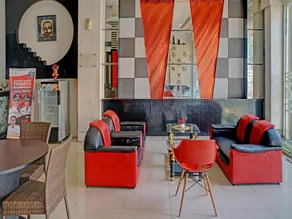 OYO 90386 Hotel Mangga Dua Makassar - Image 2