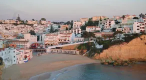 T0 Junto a Praia de Vale Centeanes / Carvoeiro - Image 2