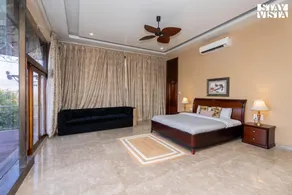 StayVista's Laguna Escape - Wai - 4BHK Villa with Infinity Pool & Viewing Deck - Image 4