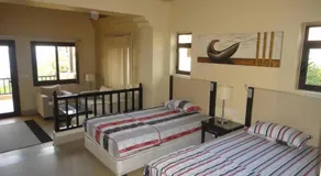 Villa with 2 Bedrooms Sea View and Garden with private Pool - Image 2