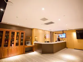 IU Hotel Baoding Yuhua East Road Passenger Center - Image 2