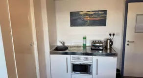 Family Room - Image 4