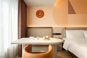 Orange Zhongshan North Station Poly Plaza Hotel - Image 2