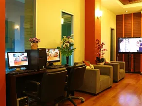 Happyland Mansion - Image 3