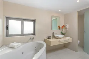 The Ixian All Suites - Adults Only - Image 5