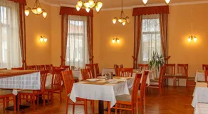 Pannon Hotel magánparkolóval, with private parking lot, bejelentkezés 20 óráig,check-in until 20 o'clock - Image 4