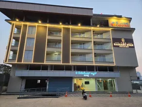 Hotel Radiant Star Suites - Image 2