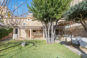 PINTOR- a typical Majorcian town house in Caimari - Image 4