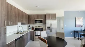 Landing Beautiful 3BD Gym Pool - Image 5