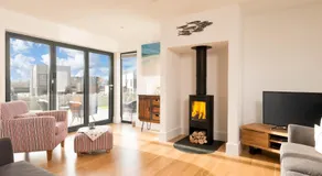Lakeside property with spa access on a nature reserve Maple House BV08 - Image 2