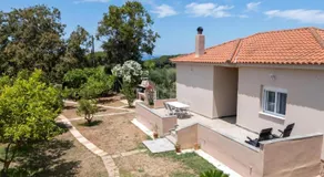 To Pournari Beachside Garden House - Happy Rentals - Image 5