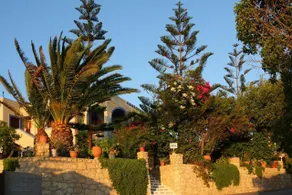 Montemar Studios & Apartments - Image 4