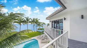 Villa avec barbecue, terrasse et internet haut débit | Vue sur l'eau - Image 4