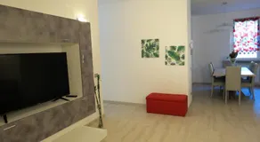 Apartamento nuevo en el centro histórico con garaje privado. - Image 2