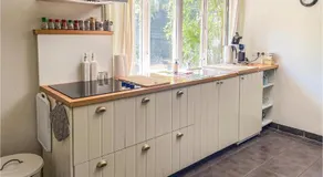 1 Bedroom Beautiful Home In Boekelo - Image 4