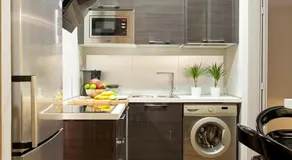 Great location with private terrace - Image 3