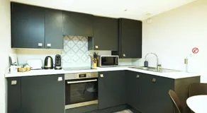 60 Manchester Road - Image 5