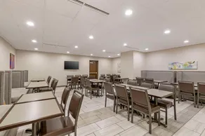Best Western Plus Waterloo & Cedar Falls - Image 5