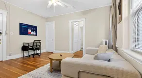 Luxe 1bd - Image 2