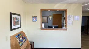 Campus Inn Baraboo - Image 5