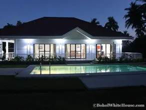 Bohol White House Bed & Breakfast - Image 5