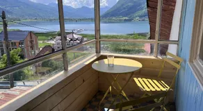Bear Hug Lodge - Image 4