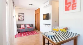 MalagaSuite Puerto de Fuengirola Apartamentos - Image 2