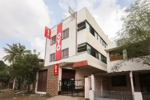 D-qube Hotels by OYO Rooms - Image 3