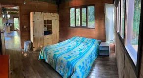 Casa Mandala Ecovegan, Habitación en Santa Elena Medellín - Image 2