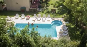 Monserrat Bungalows Con pileta y parrilla - Image 3