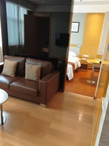 Yiyuan Business Hotel (Tianjin Hexiwu) - Image 2