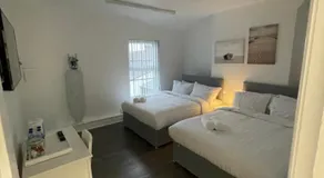 County serviced accommodation - Image 5