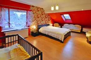 Comfortable lakeside house, private garden - Image 2