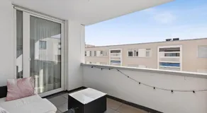 EXQUIS 2BR Luxus Apartment ROLF BENZ I Parken I Netflix I Stadtmitte I Familienfreundlich I Mercedes-Benz - Image 3
