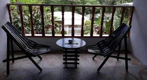 Banana Lodge - Image 3
