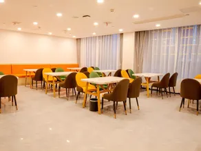 Green Tree Inn Express Fuyang Development Zone Oriental Pearl - Image 4