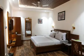 MPT Kiplings Court, Pench - Image 2