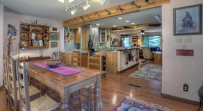Between the Waters Cabin - Image 5