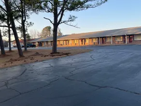 imperial Motel - Image 5