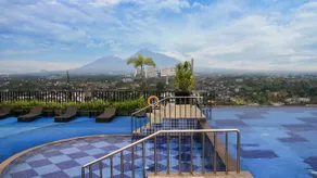 Indoluxe Hotel Jogjakarta - Image 2