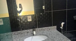 Versatile Park Hotel - Image 2