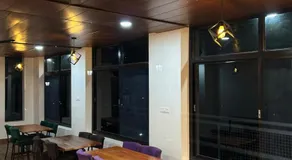 Lemonade Inn - Image 5