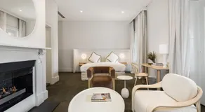 The Stirling Hotel - Image 2