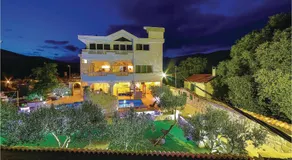 Nice Home In Trogir With House Sea View - Image 2