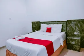RedDoorz At Sukomanunggal Surabaya - Image 2