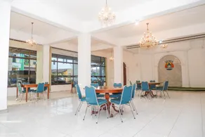 RedDoorz Plus at Hotel Surya Solo - Image 5