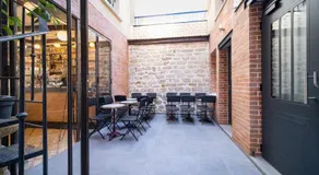 FRATERNiTY-HOTEL - Image 4