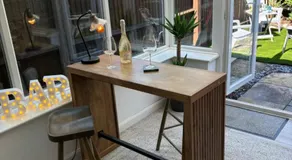 Redwing Retreat - Luxury 2 Bed House - Sleeps 6 - Short Walk to Bicester Village Shops, Train Station and Town Centre with Garden and Driveway Parking - Image 5